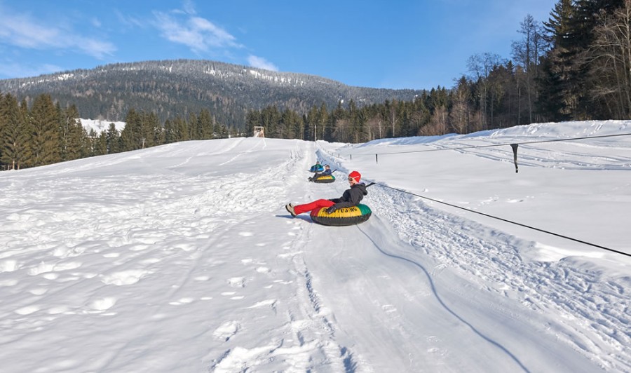 Snowtubing im Winter